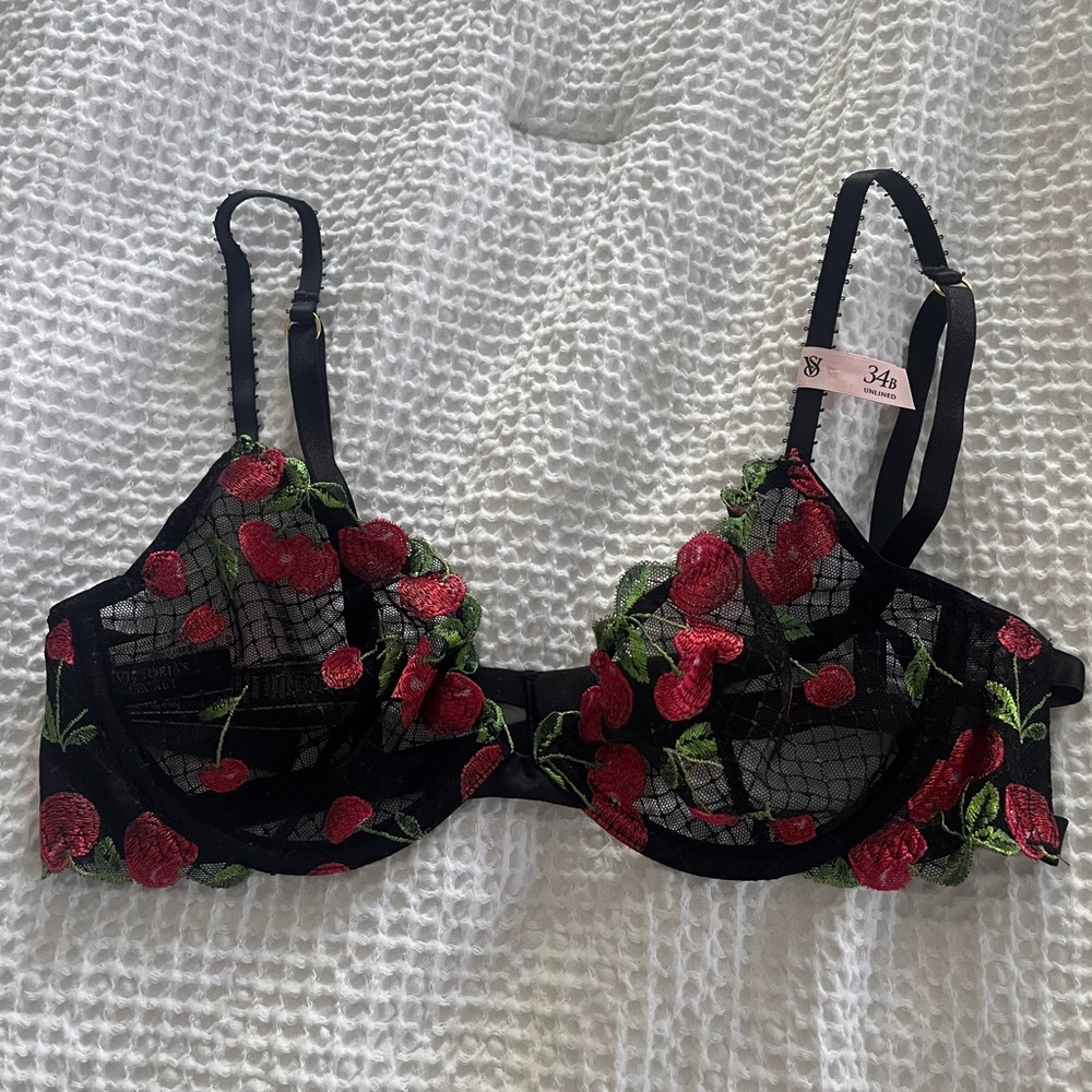 Black Cherry Embroidered Lace Bra - Women's Intimates